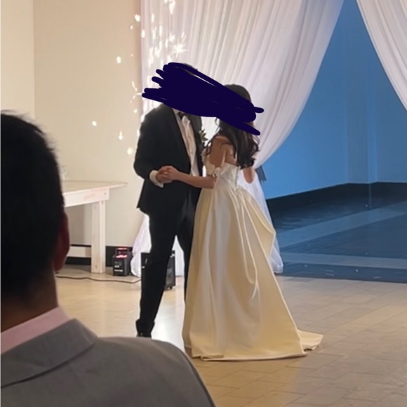 Justin Alexander Bobbie Wedding Dress - Picture 4 of 4